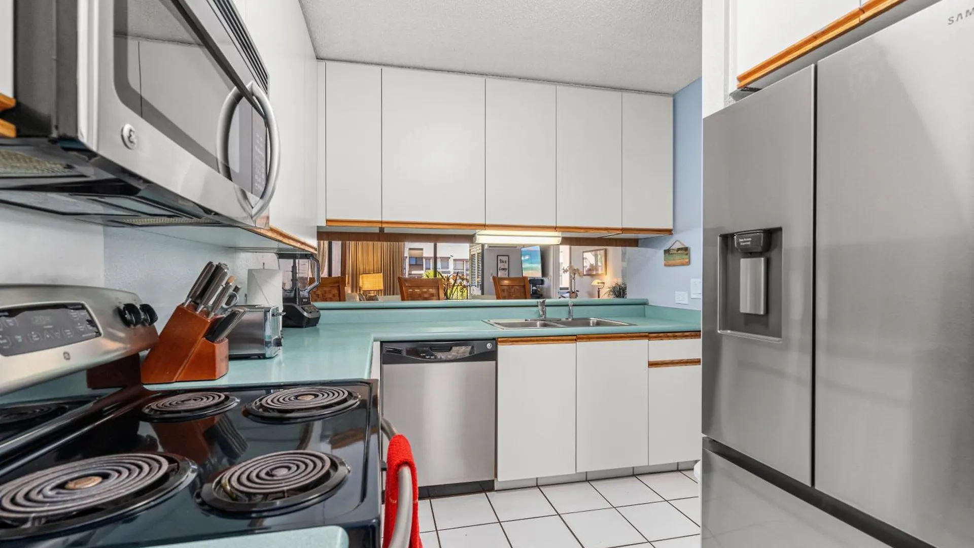 Rear Ocean View 2 Bedroom Single Level Condo At Kamaole Sands 9-305 Wailea