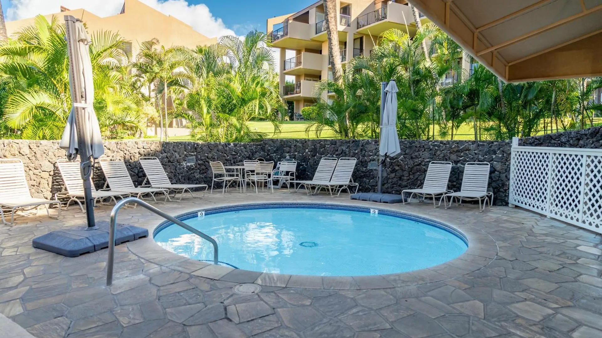 Rear Ocean View 2 Bedroom Single Level Condo At Kamaole Sands 9-305 Wailea  Apartment Wailea (Maui)