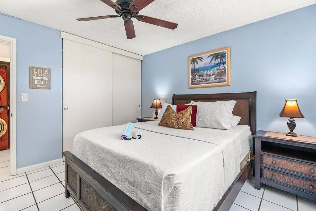 Apartment Rear Ocean View 2 Bedroom Single Level Condo At Kamaole Sands 9-305 Wailea