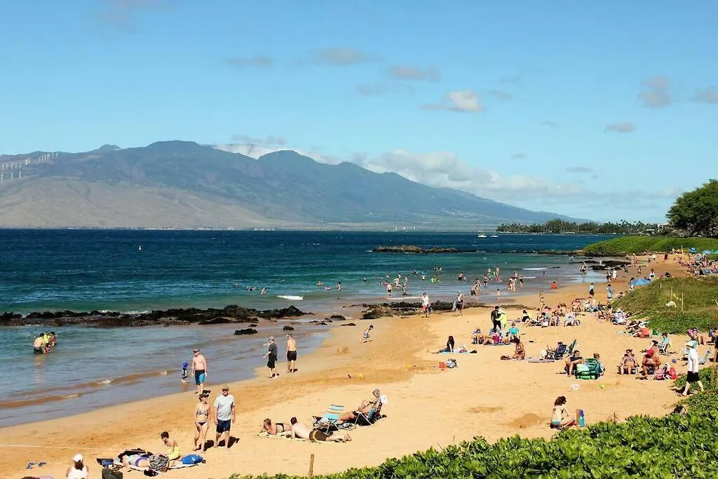 Apartment Rear Ocean View 2 Bedroom Single Level Condo At Kamaole Sands 9-305 Wailea