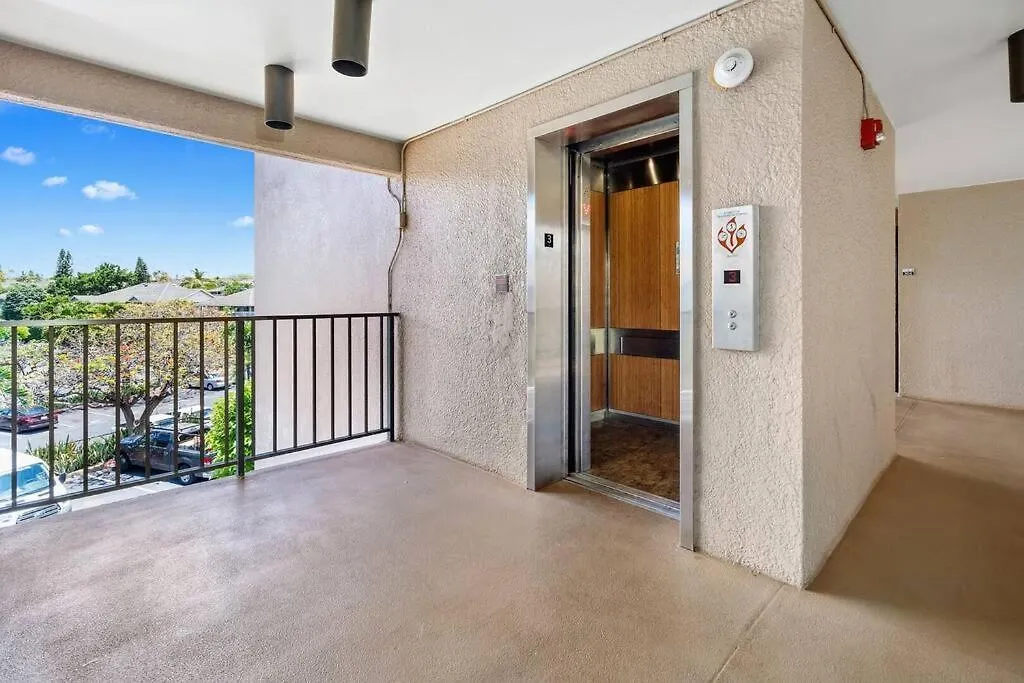 Apartment Rear Ocean View 2 Bedroom Single Level Condo At Kamaole Sands 9-305 Wailea  United States